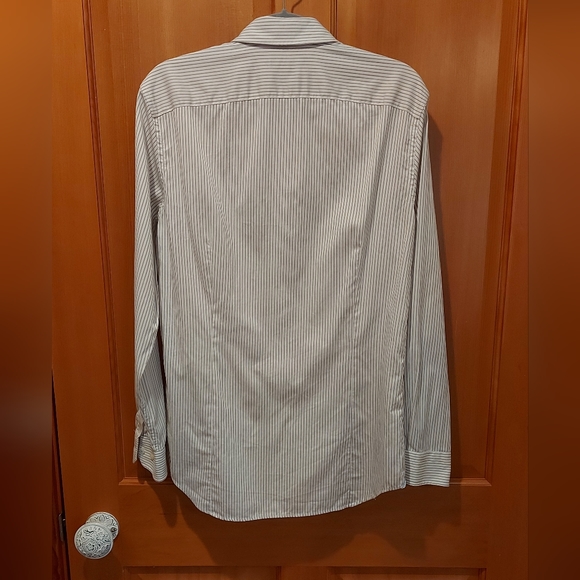 Banana Republic men's 100% supina cotton dress shirt size medium - Picture 3 of 9